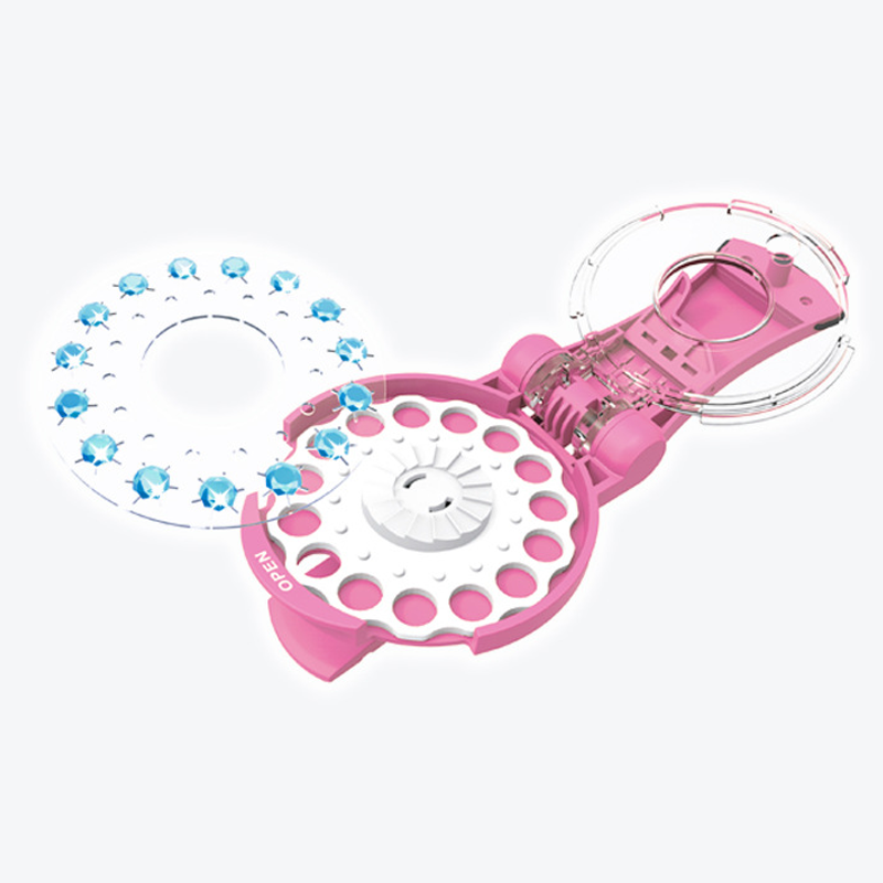 Blinger Gem Stapler: Decorate your accessories with sparkle