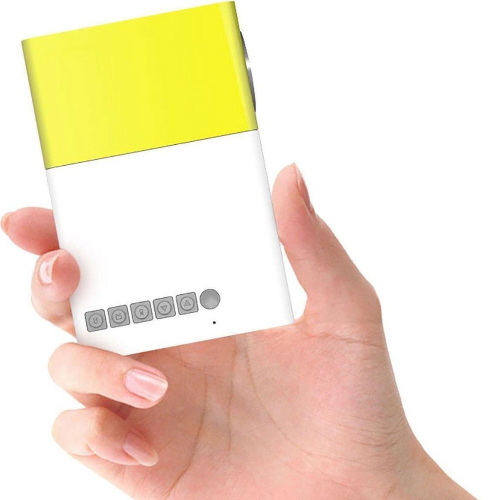 Bærbar projektor for en kinoopplevelse hjemme