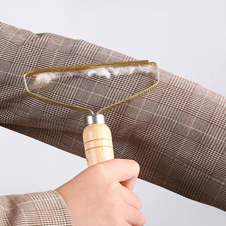 Eliminate pet hair in one pass